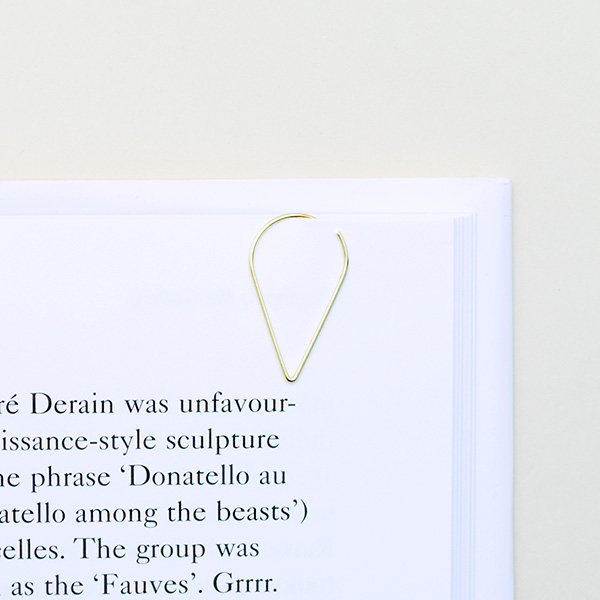 gold_paperclip_bookmark
